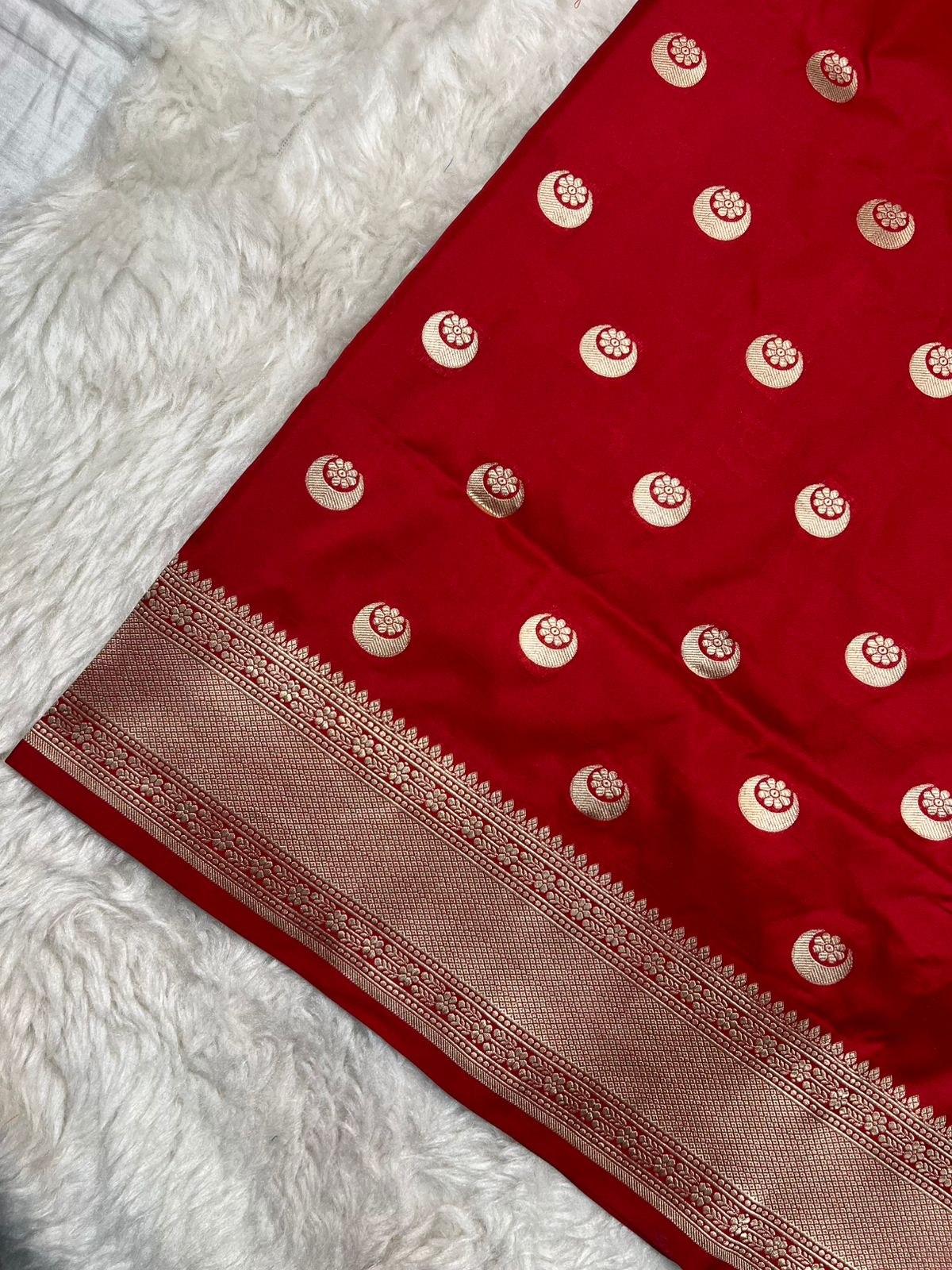 Bridal Red Pure Katan Silk Chand Tara Banarasi Saree with Gold Zari Weave