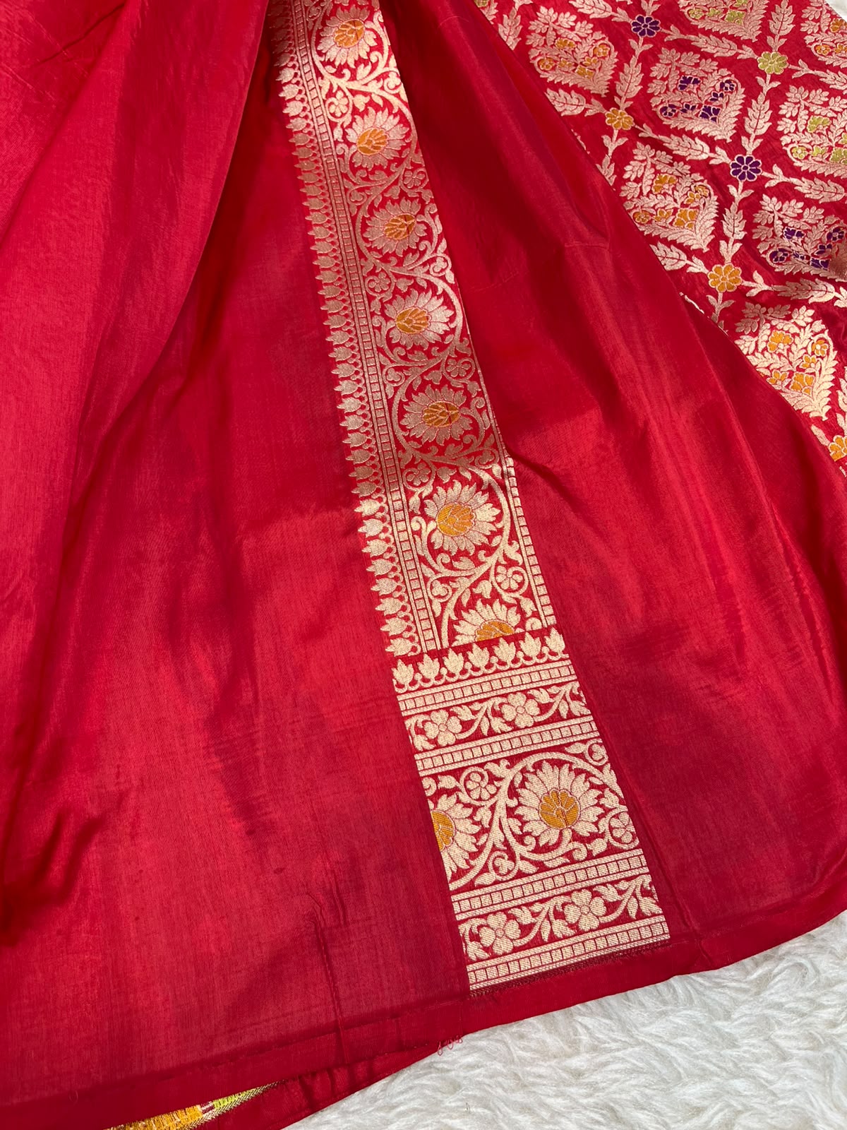 Bridal Red Pure Katan Silk Banarasi Saree with Floral Lattice Jaal & Paisley Meenakari