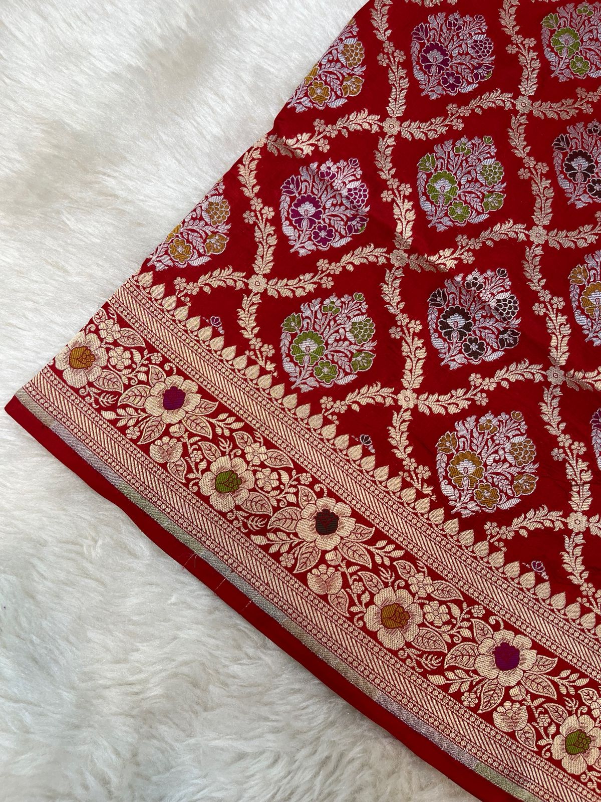 Bridal Sovereignty: Exquisite Pure Red Katan Silk Saree with Traditional Meenakari Floral Medallions