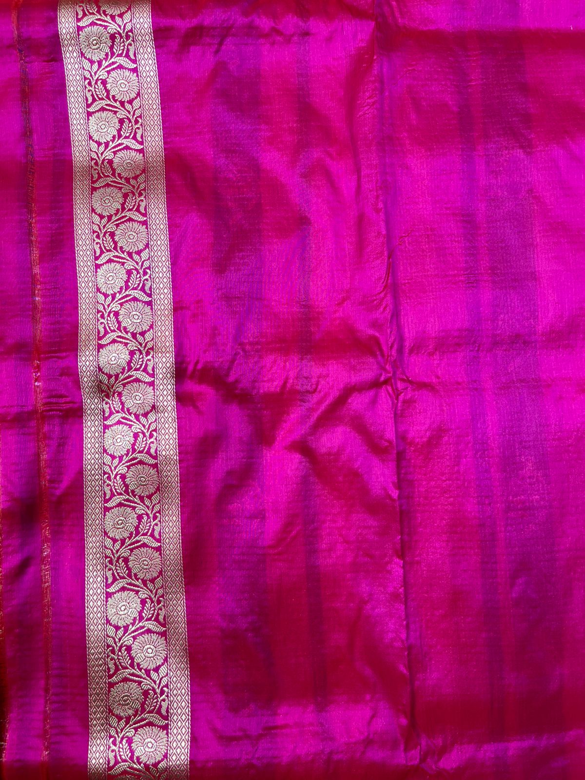 Dark Magenta Pink Pure Katan Silk Banarasi Saree – Elegant Gold Zari Jangla with Mint Green and Navy Blue Meenakari Accents