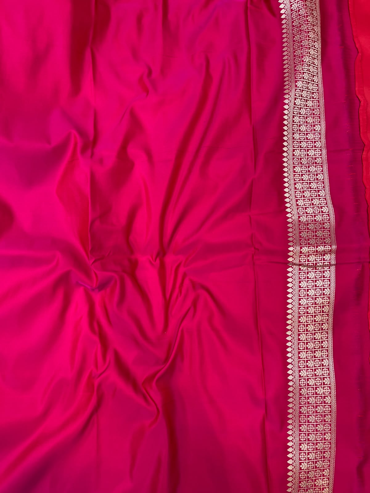 Deep Fuchsia Mashru Silk Saree featuring Traditional Sonarupa Buta and Jaal Pallu