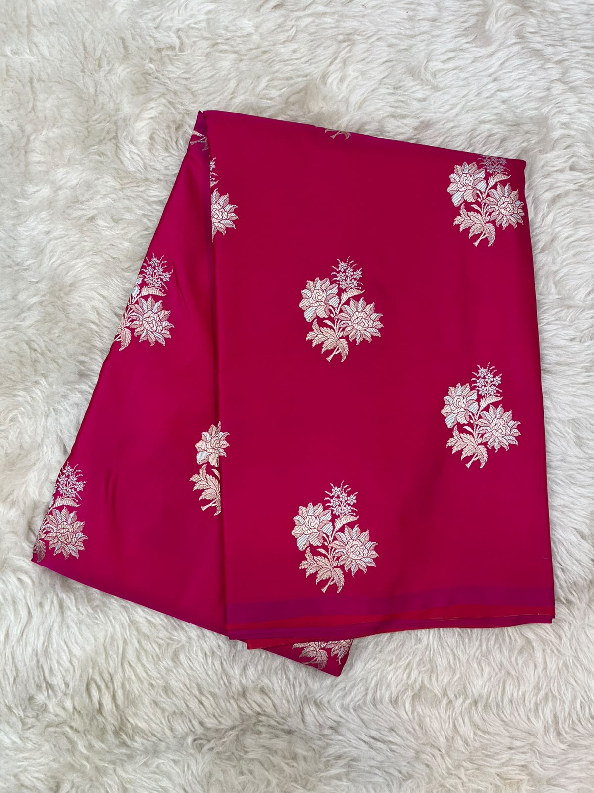 Deep Fuchsia Mashru Silk Saree featuring Traditional Sonarupa Buta and Jaal Pallu