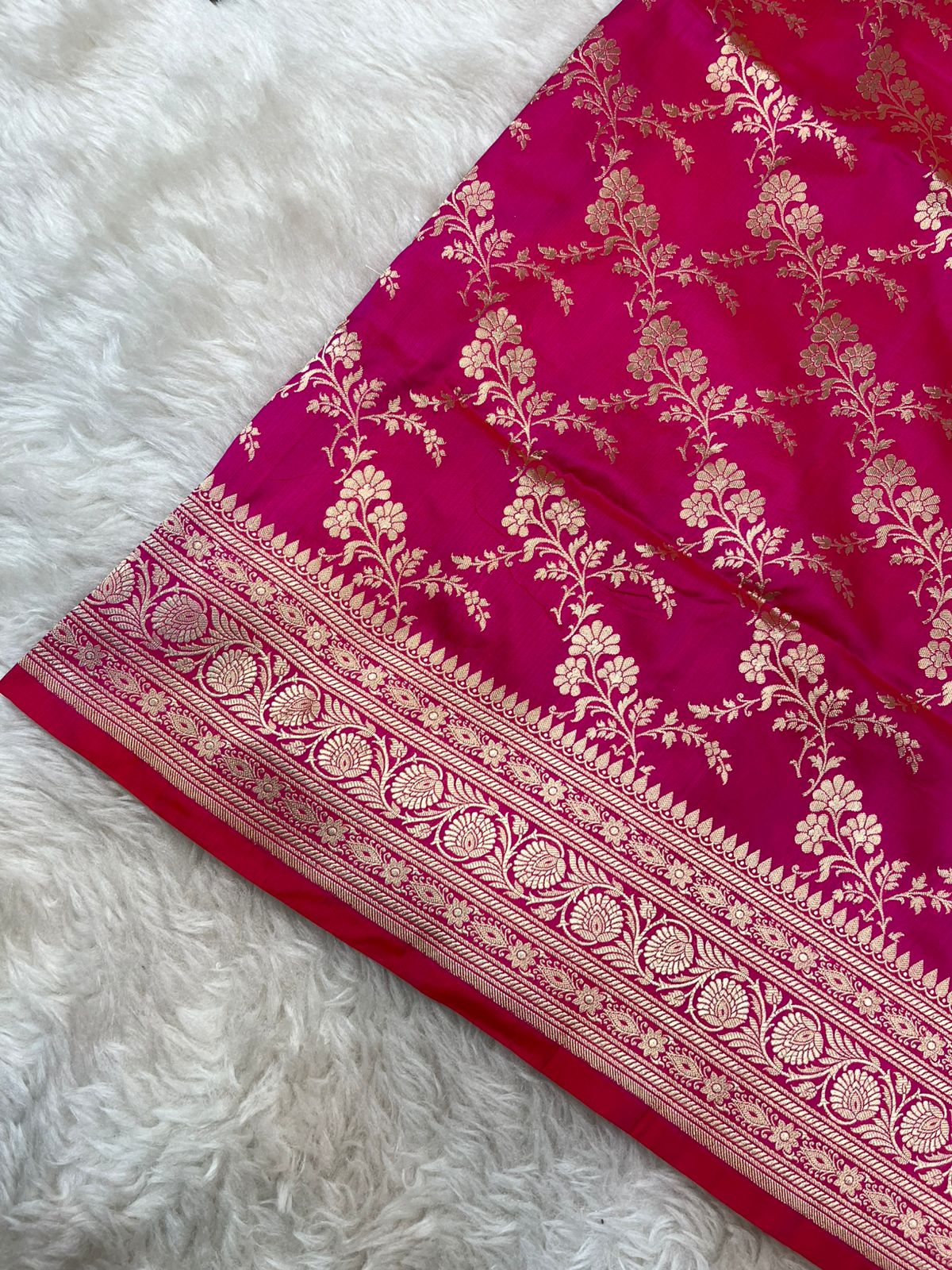 Exquisite Rani Pink Pure Katan Silk Banarasi Saree with All-Over Floral Jaal
