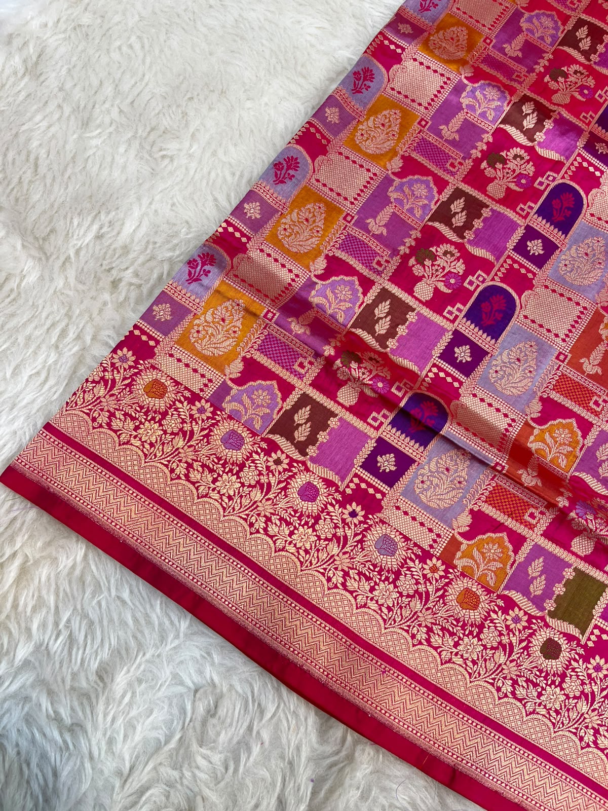 Multihued Pure Katan Silk Banarasi Rangkat Saree with Scallop Scale Brocade Pallu