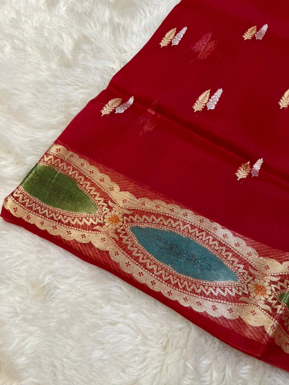 Exquisite Crimson Red Pure Organza Banarasi Saree with Meenakari Border & Zari Leaf Butis